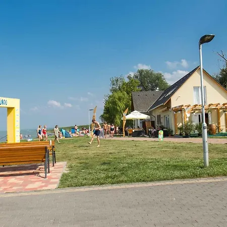 Semesterbostad In 40846 Balatonmáriafürdő
