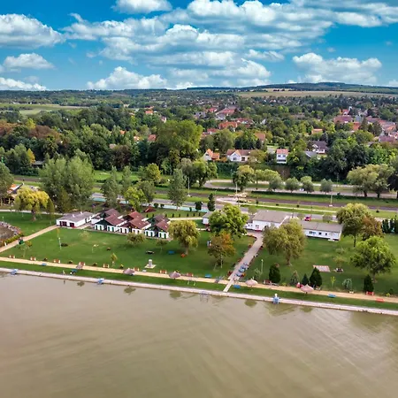 In 40846 * Balatonmáriafürdő