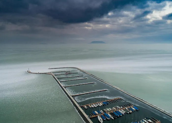 In 40846 * Balatonmáriafürdő